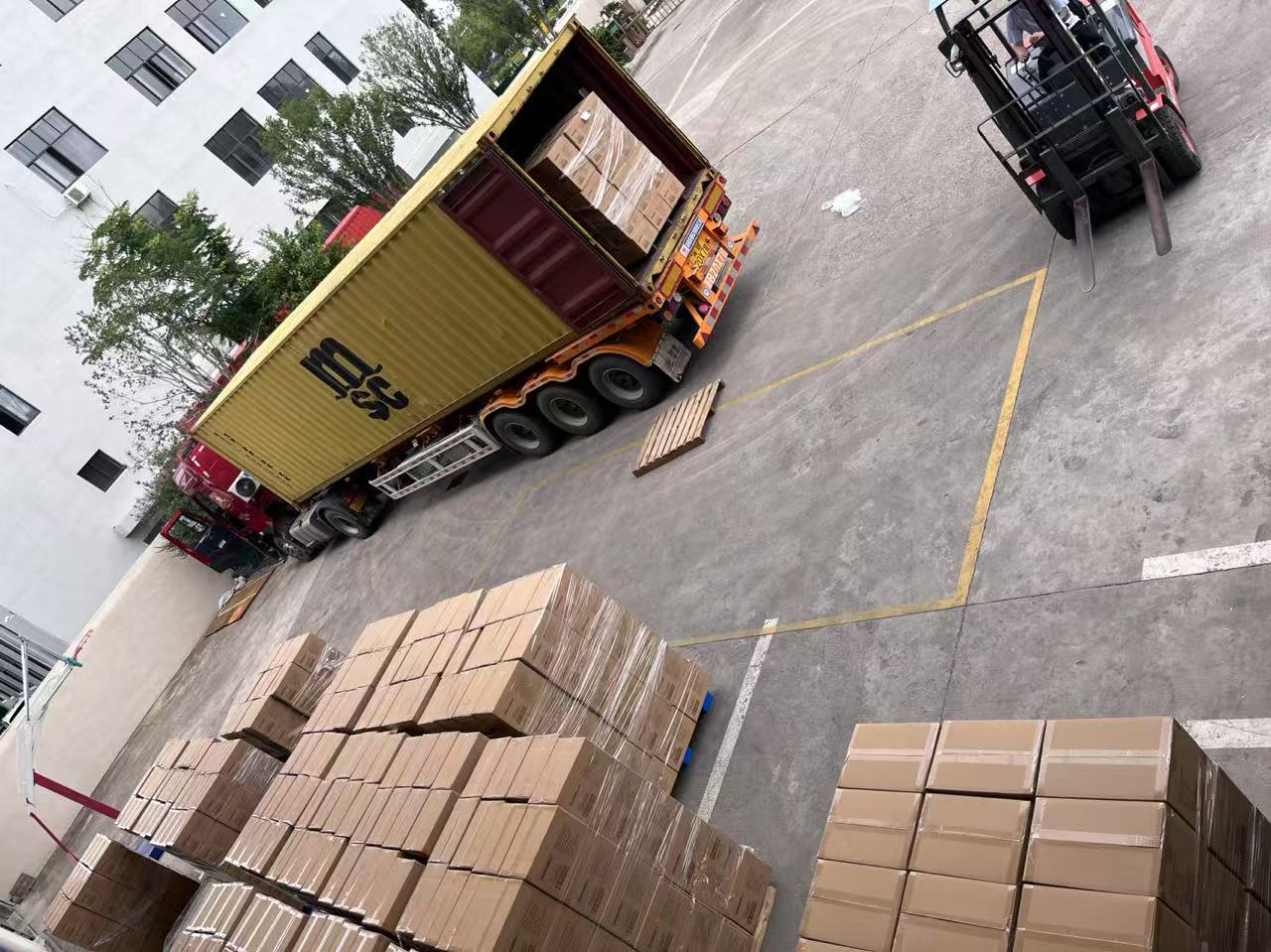 Landsign은 상품 배치를 성공적으로 배송했습니다.